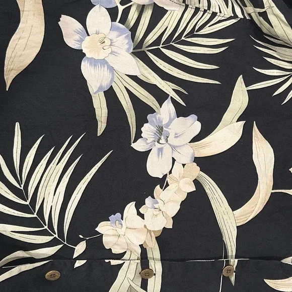 TOMMY BAHAMA Mens Hawaiian Shirt 100% Silk Short Sleeve Tropical Floral Size XXL - Picture 4 of 13